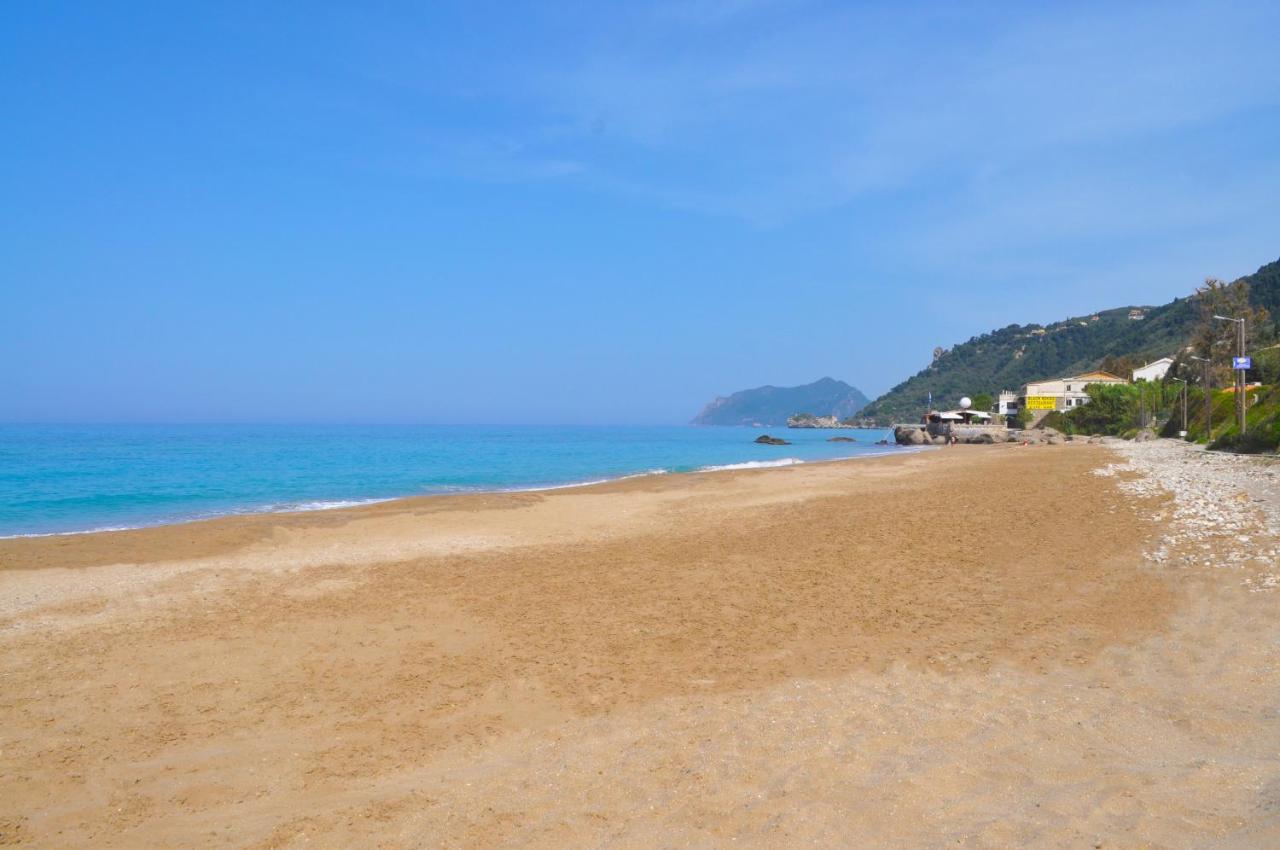 Natalia Apartment B With Panoramic Sea Views Of Agios Gordios Bay Kültér fotó