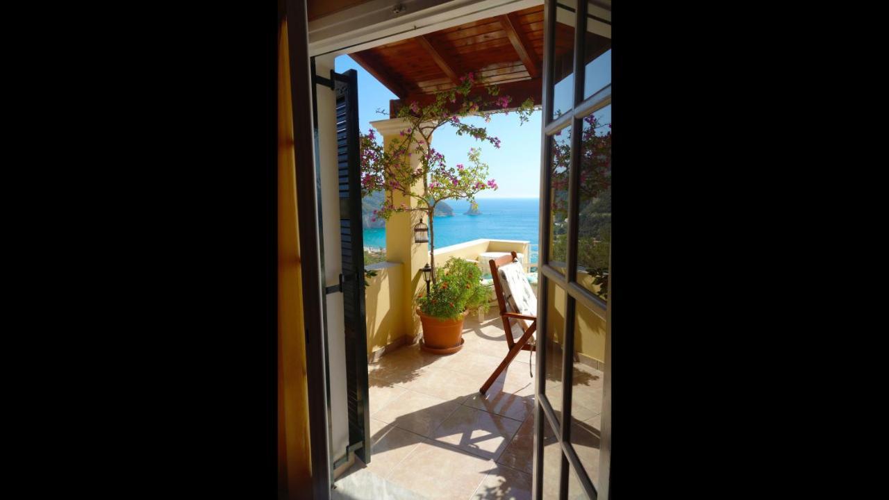 Natalia Apartment B With Panoramic Sea Views Of Agios Gordios Bay Kültér fotó