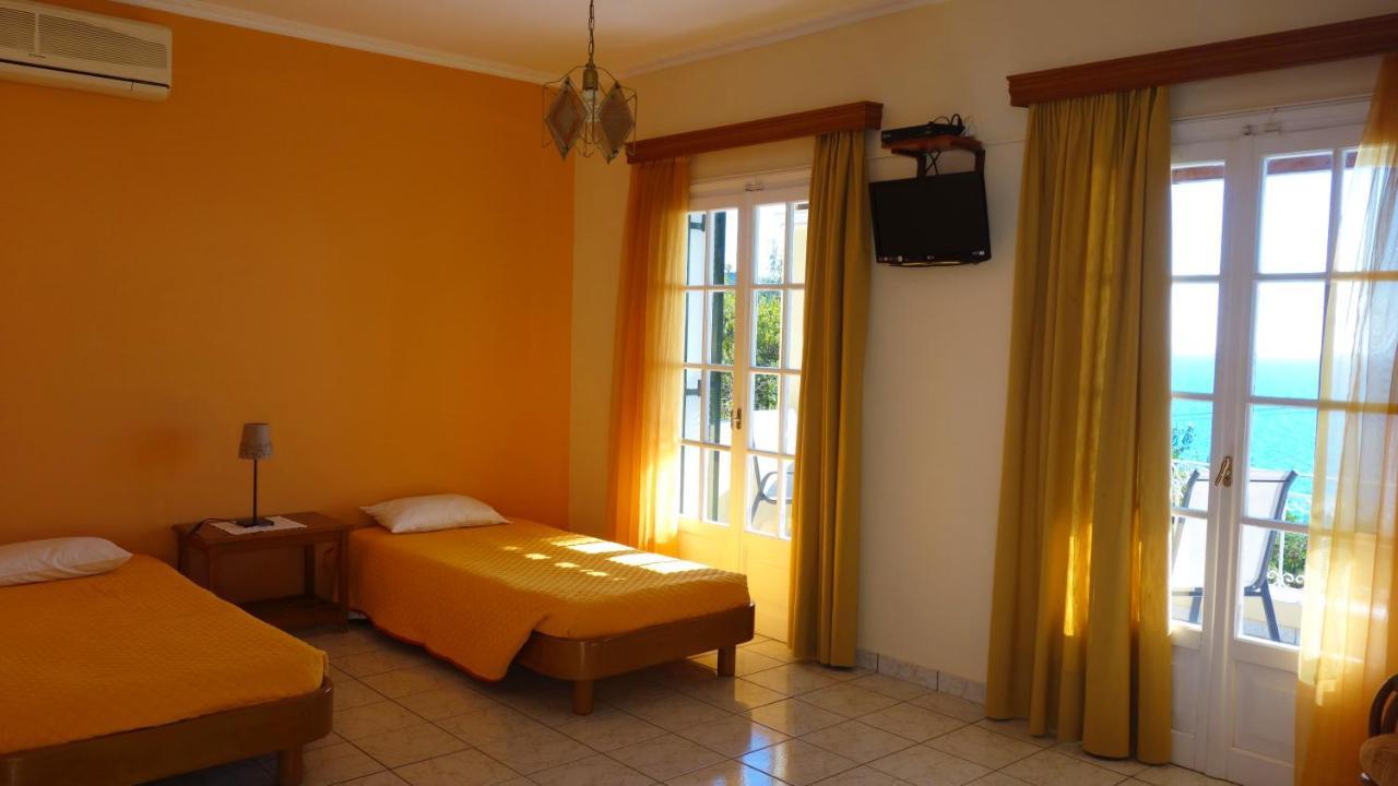 Natalia Apartment B With Panoramic Sea Views Of Agios Gordios Bay Kültér fotó