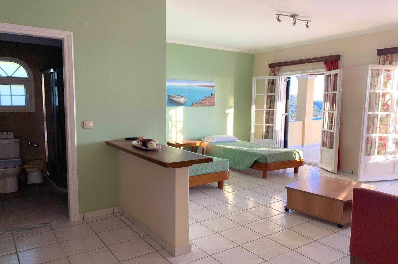 Natalia Apartment B With Panoramic Sea Views Of Agios Gordios Bay Kültér fotó